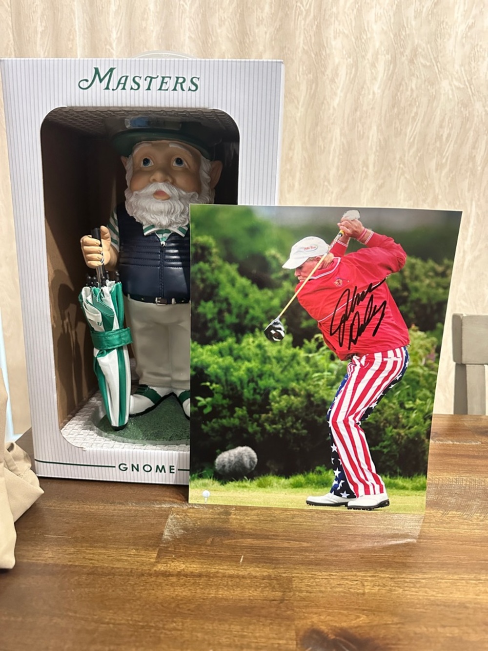 Masters Golf Gnome Figurine - Autographed John Daly Photo, AND Masters Jute Bag - Picture 2 of 3